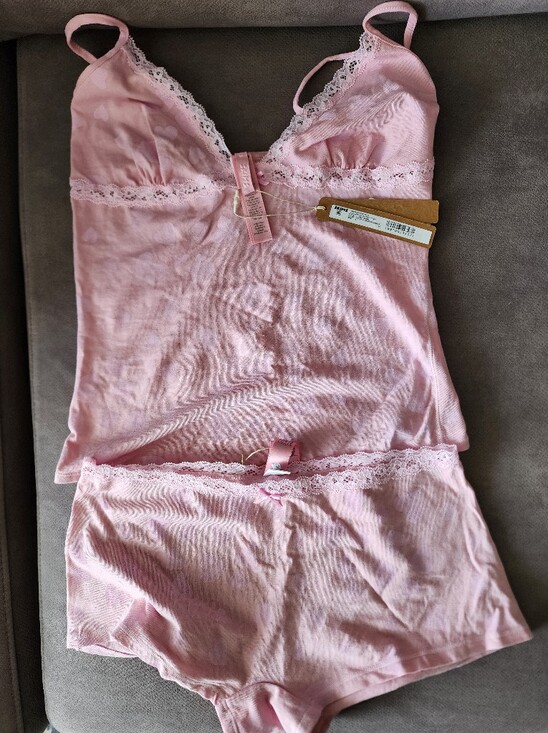 SKIMS Other - SKIMS Pink Hearts Lightweight Lace-Trim Camisole & Boyshort Set Size S